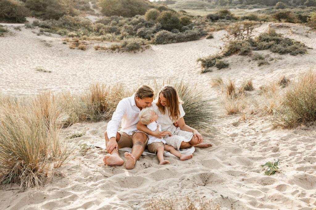 Fotoshoot met gezin in de duinen